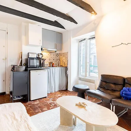 Guestready - De Charme Dans Le 10eme Arr. Parigi